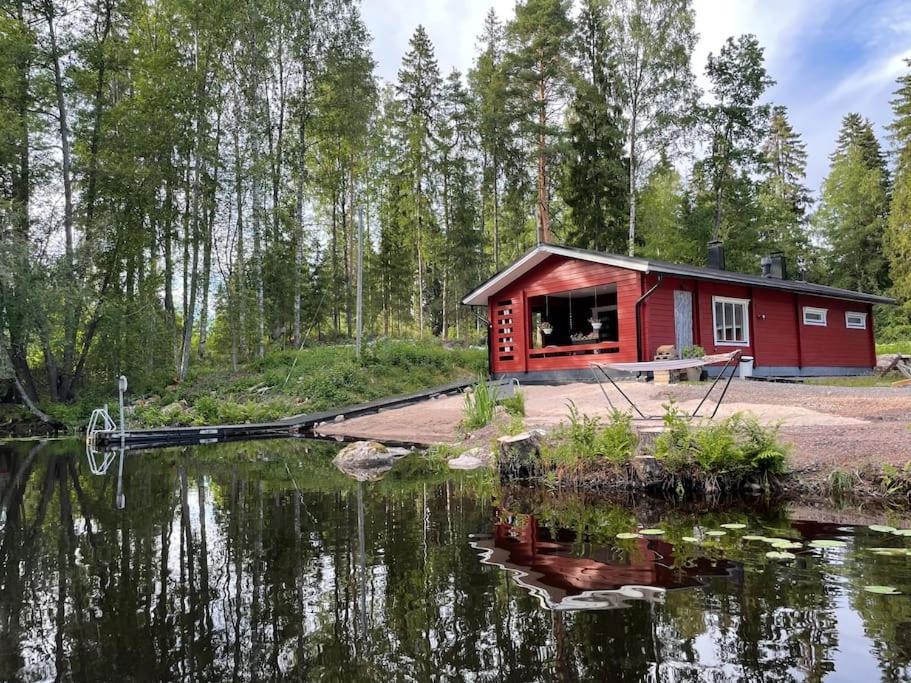 Вилла Katiskosken Joenrantamoekki Хямеэнлинна Экстерьер фото